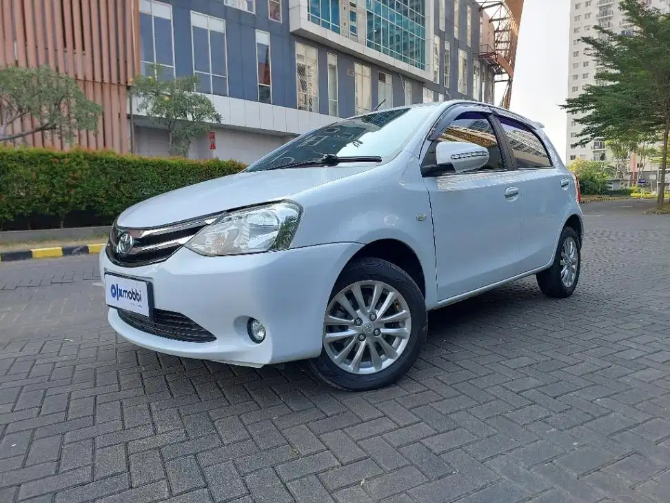 DP MURAH Toyota Etios 1.2 E Bensin-MT 2015 Putih C