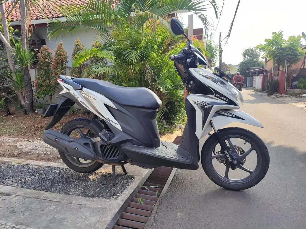HONDA VARIO 125 KZR TAHUN 2014 CAKEP