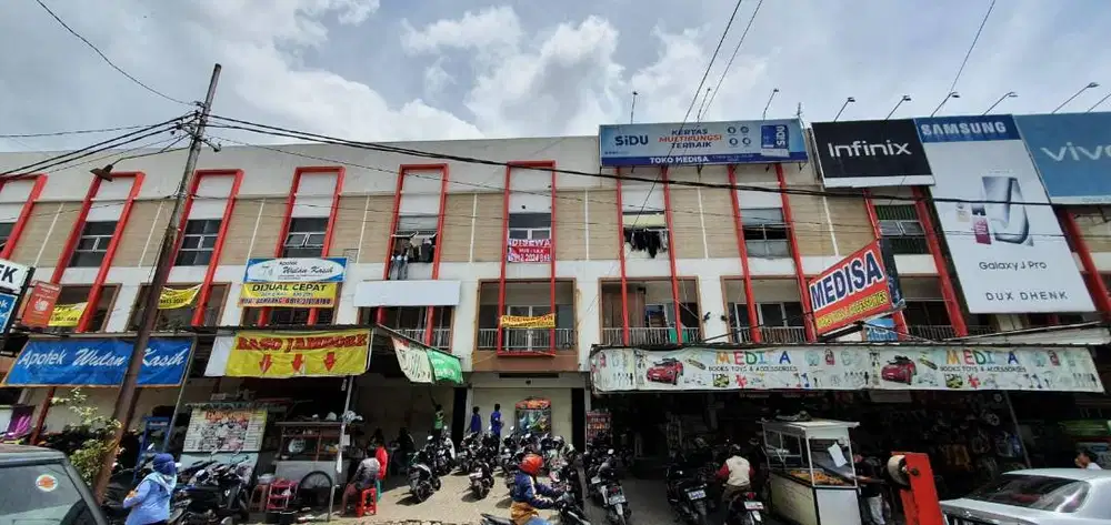 Disewakan Cepat Ruko Komersil 3 Lantai di Cimahi Square, Kota Cimahi