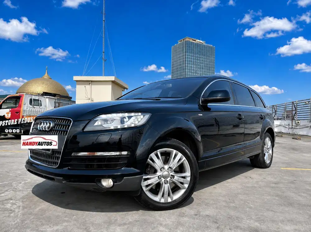 Audi Q7 3.0 2013 Facelift 7 Seater Sunroof