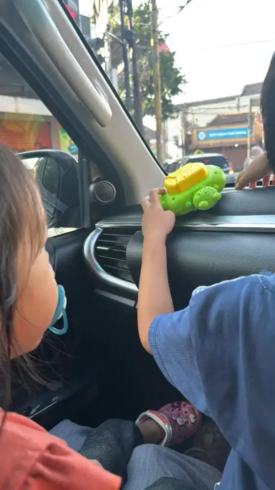 Dibutuhkan pembantu rumah tangga