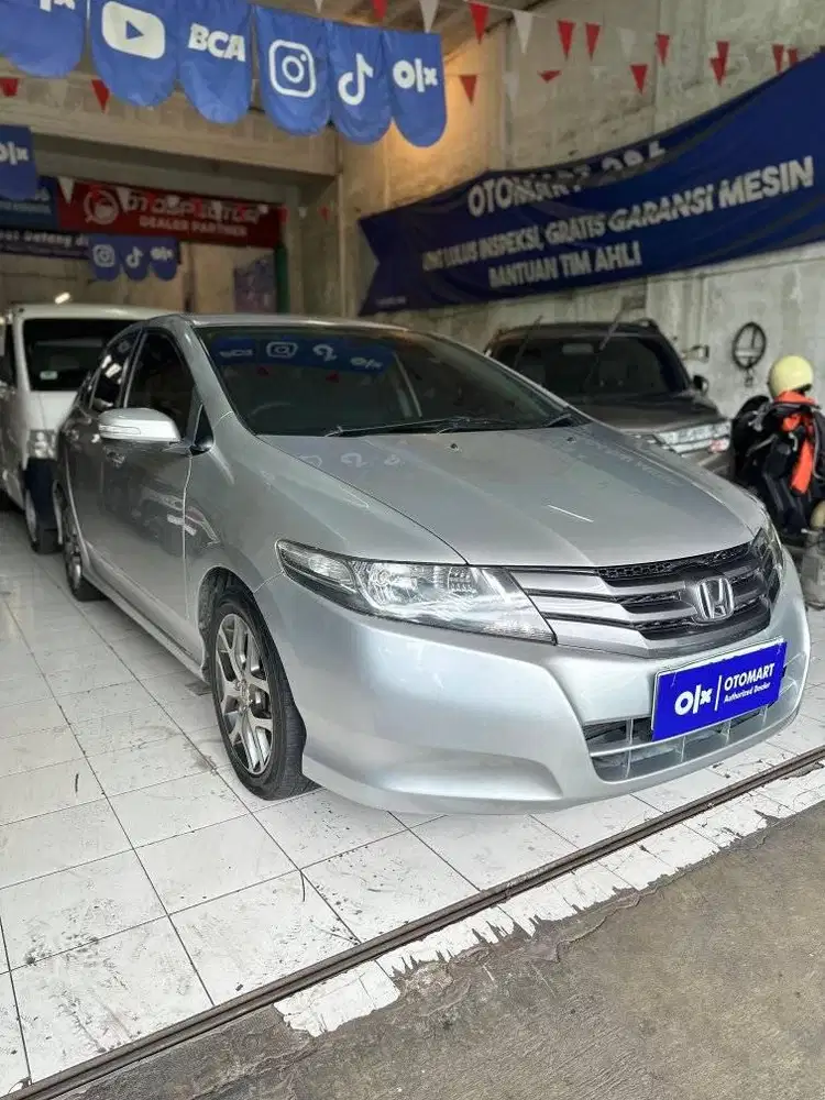 HONDA 2010 CITY E 1.5 AT SILVER 
JL.RAYA KENJERAN 286 OTOMART286