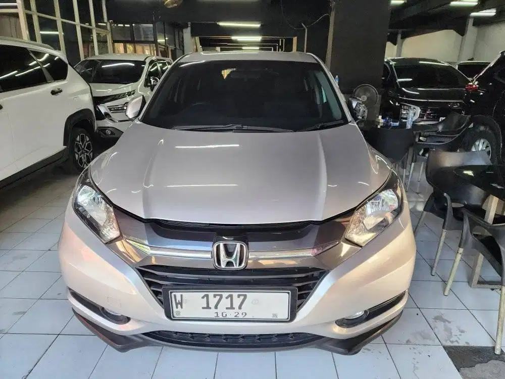 HONDA HRV 1.5 E MATIC THUN 2015 KILOMTER 60 RIBU ASLI ISTIMEWAH