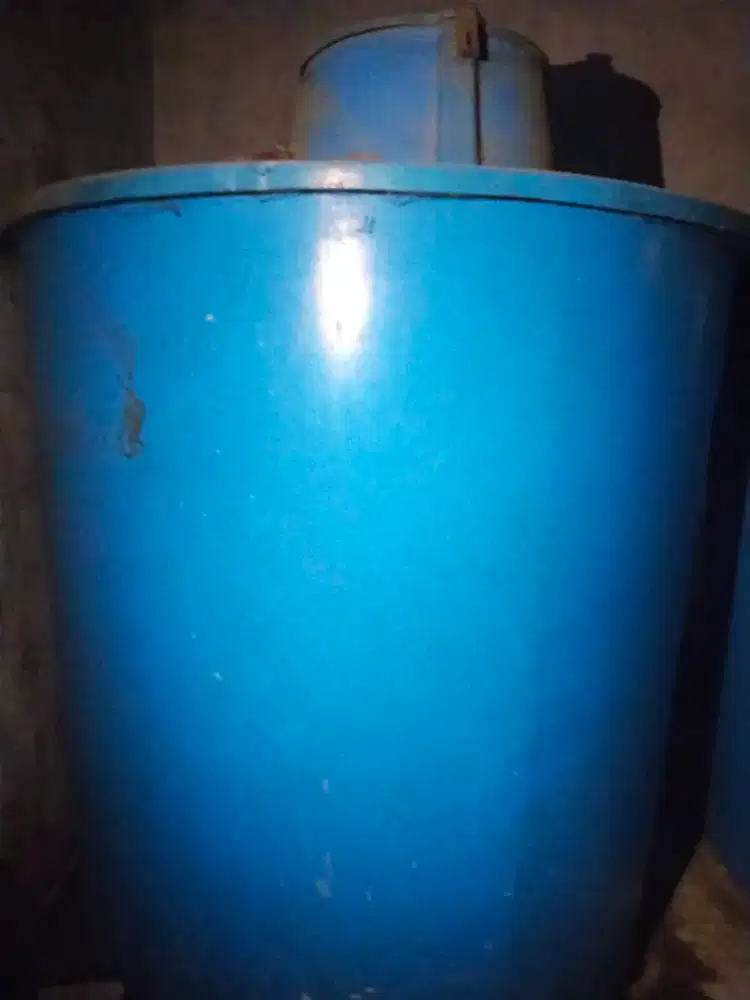 DIJUAL TANDON/TANGKI  BEKAS DEPOT AIR ISI 3000  LITER