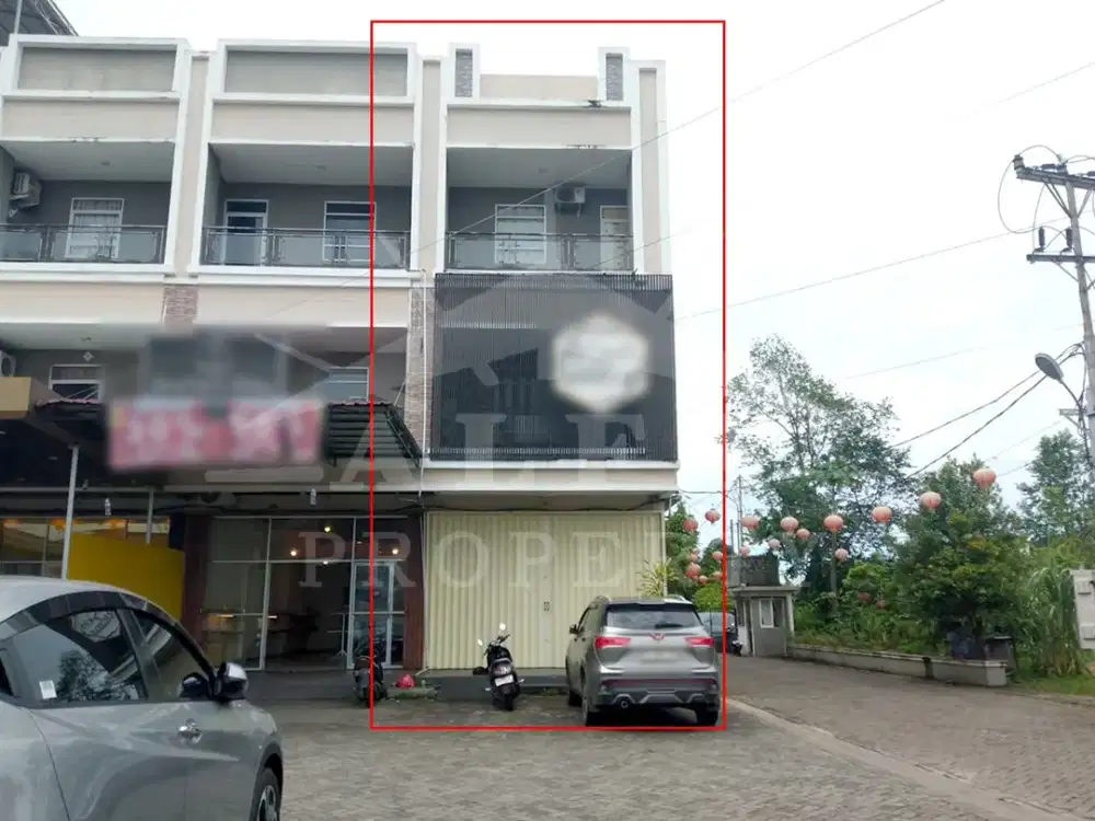 Sewa Cepat Ruko Lebar Hook Halaman Luas Tengah Kota