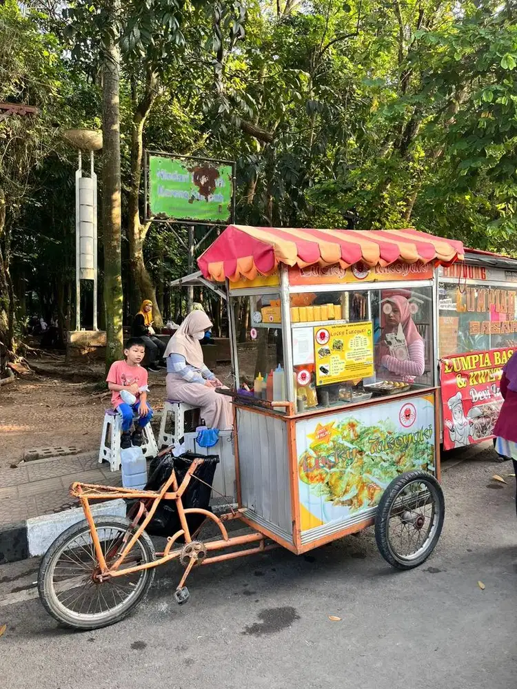 Lowongan Kerja Pedagang Keliling Lucky Takoyaki