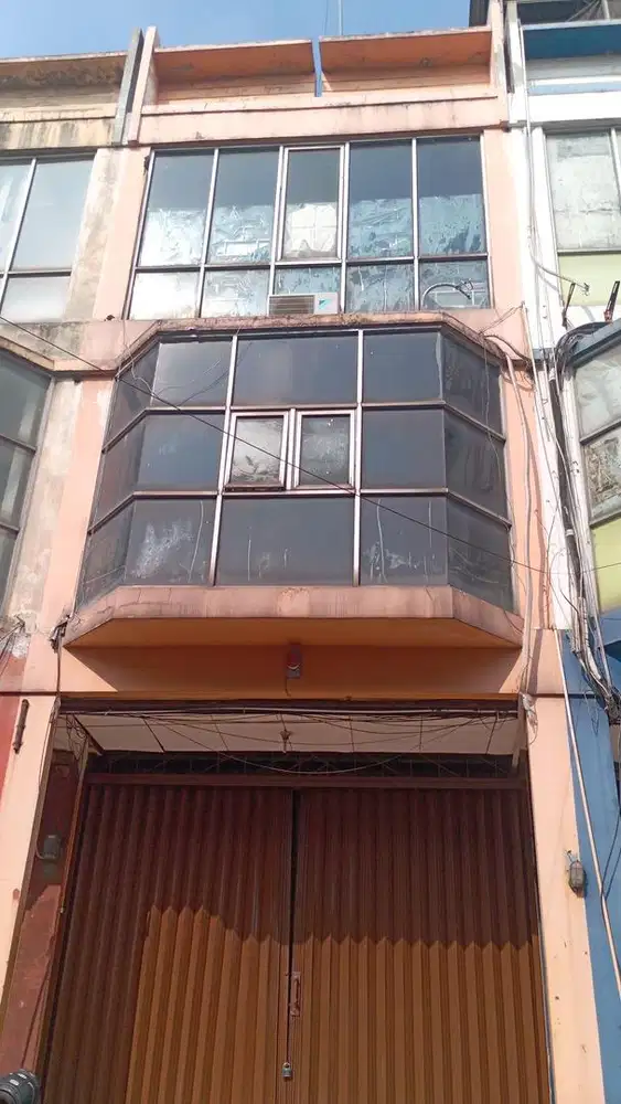 DIJUAL RUKO 3 LANTAI