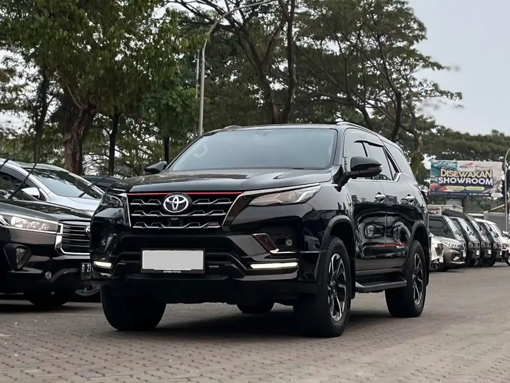 TOYOTA FORTUNER VRZ TRD 4X2 2.4 AT HITAM 2021, KM 67RB
