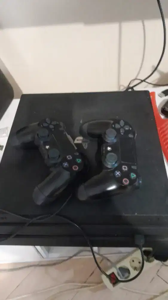 Ps 4 pro 1 tb original full game