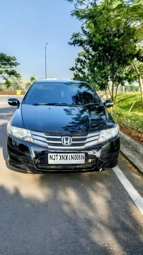 Dijual cepat Honda City 1.5 E A/T tahun 2011