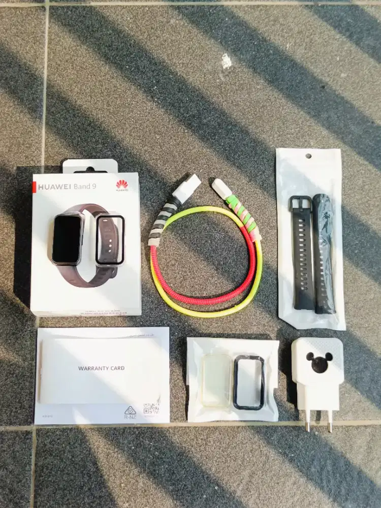 [LIKE NEW] Huawei Band 9 Resmi - Mulus Parah + Banyak Bonus Siap Pakai