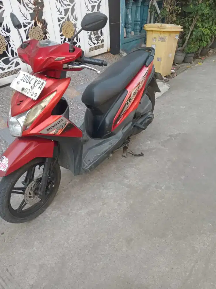 Honda Beat Fi 2014 ss lengkap mesin bagus pajak hidup plat Bekasi Kota