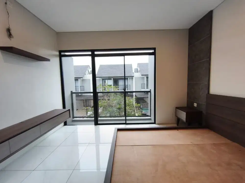 Dijual Rumah 2 Lantai Semi Furnished Nyaman Siap Huni Lokasi di Kota Baru Parahyangan Tatar Tarubhawana Bandung
