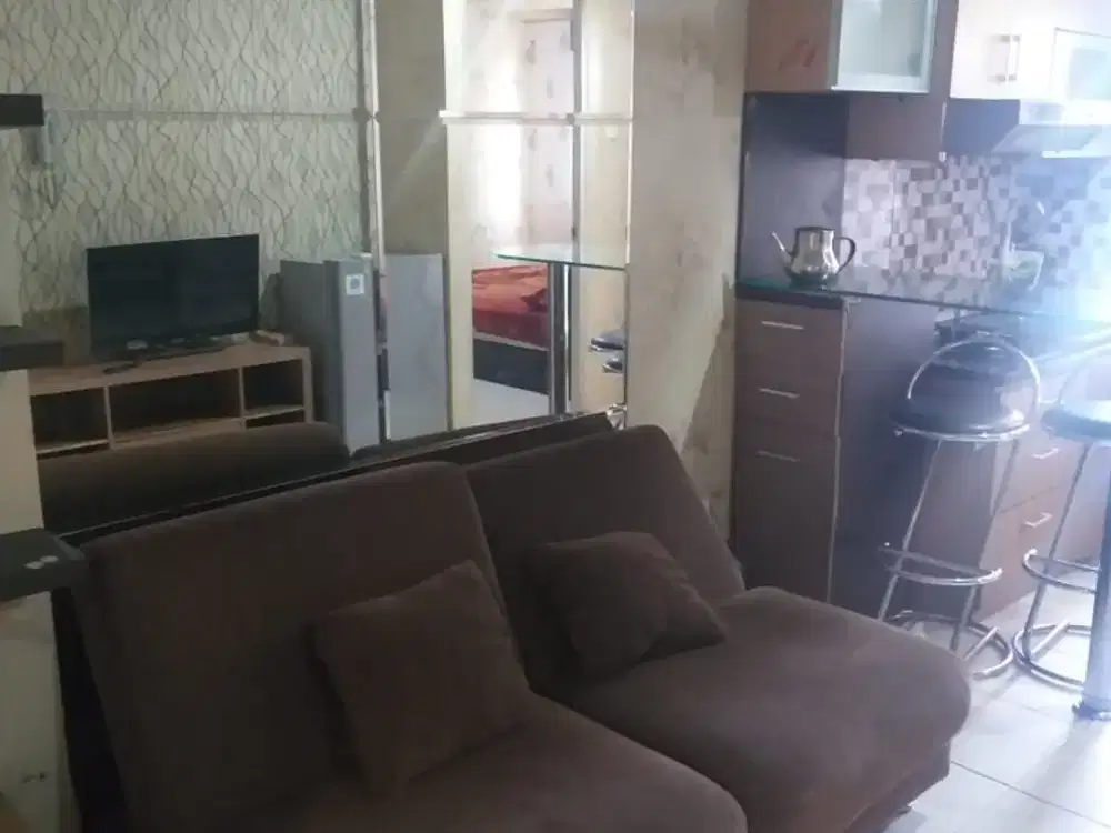 Sewa Apartemen gading nias 2bedrooms lt.11 EMRALD full furnished