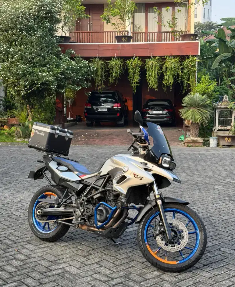 BMW F700GS

Thn 2012