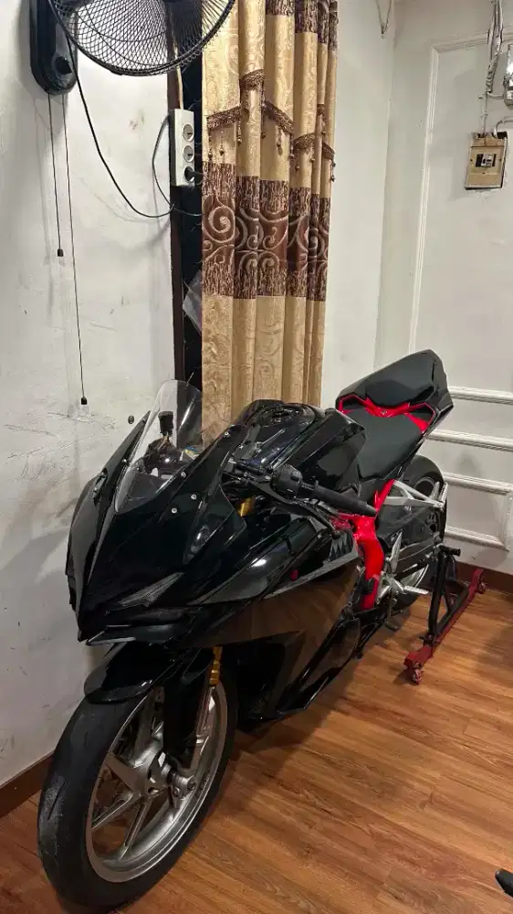 CBR 250RR 2019 LOW KM