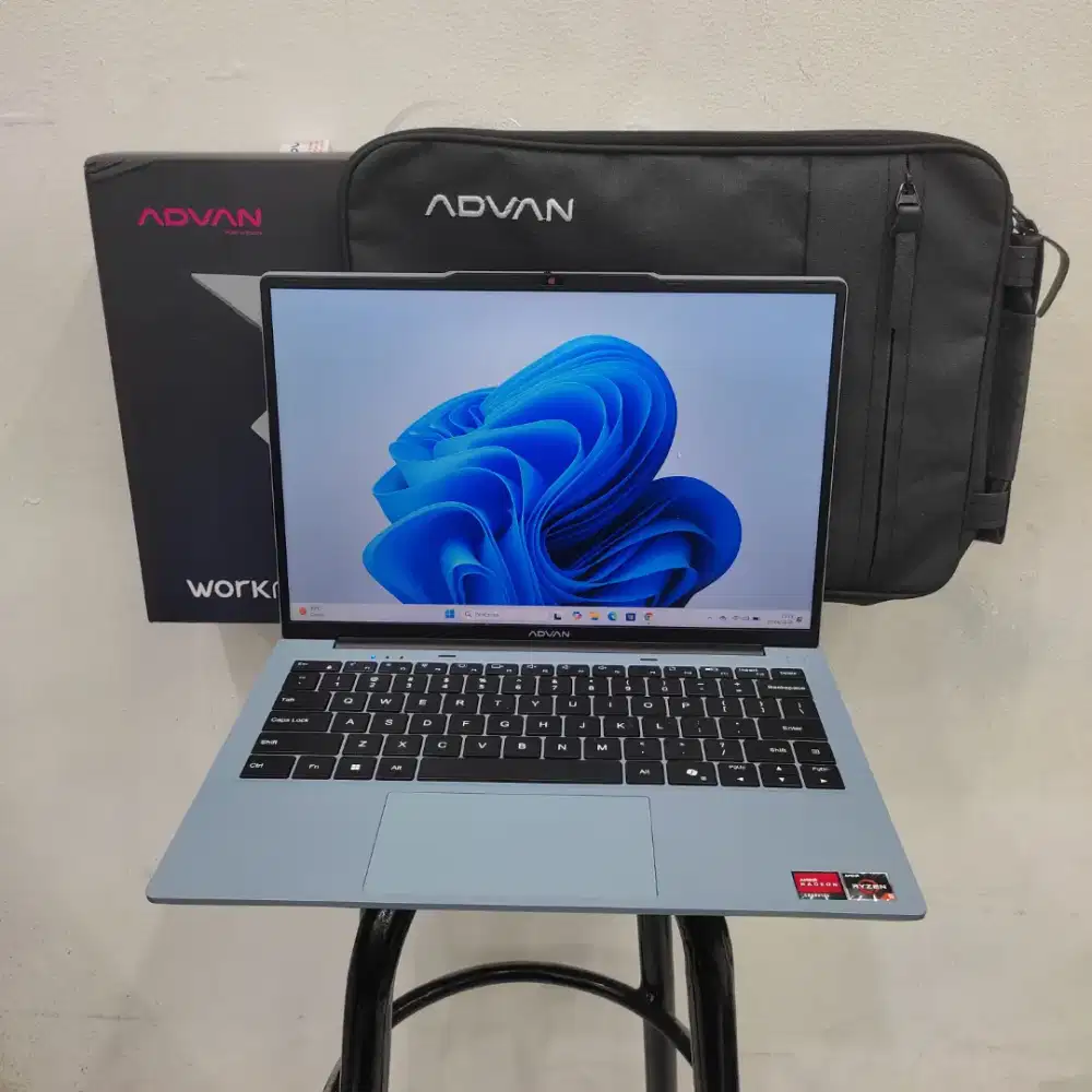ADVAN WORKMATE  AMD RYZEN 5-3500U RAM 8 GB SSD 256 FULLSET
