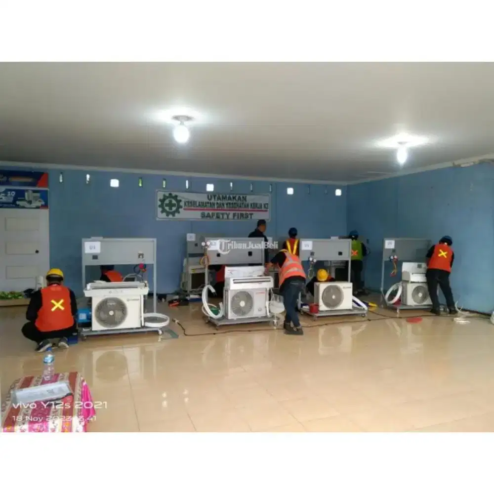 Service Ac,Kulkas,Pompa Air,Mesin Cuci dan Bongkar Pasang AC.