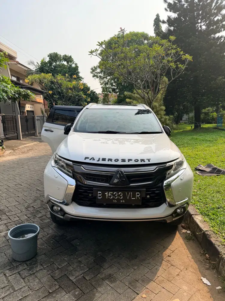Pajero Dakkar 2x4 Putih