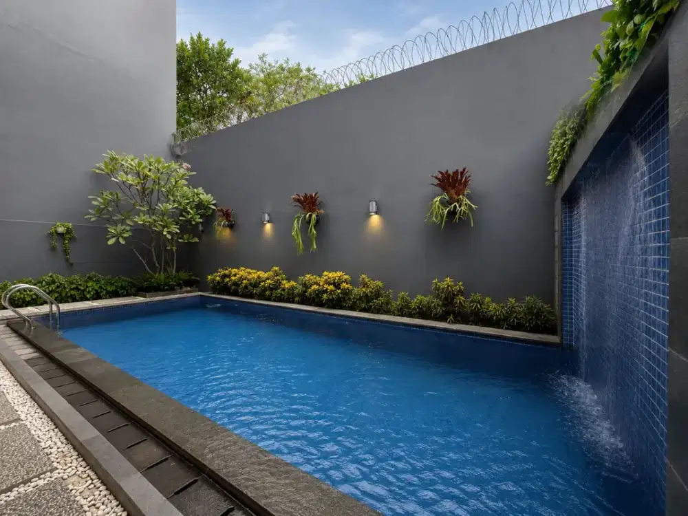 Disewa Rumah Ada Kolam Renang di Mediterania 2 Sentul City SSR1098