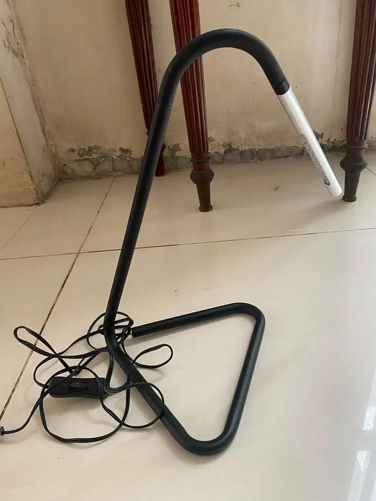 Lampu Meja LED Ikea