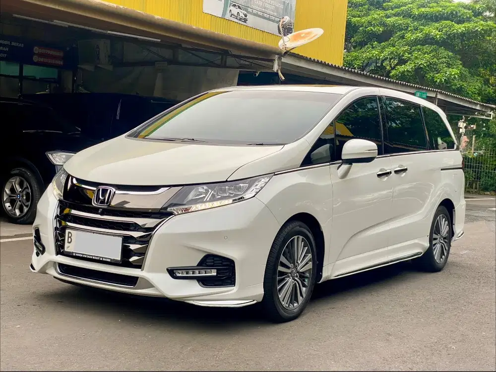 HONDA ODYSSEY E PRESTIGE AT PUTIH 2019