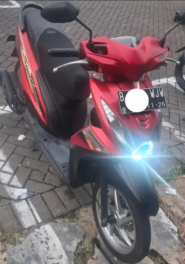 Beat FI 2013 merah