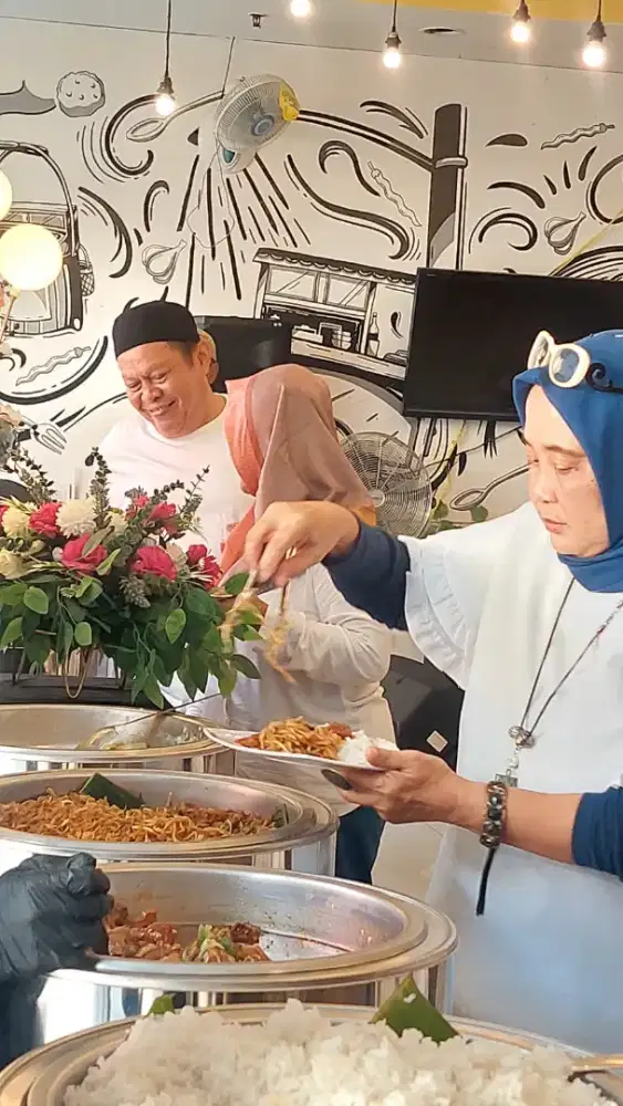 Tukang cuci piring dan bersih2