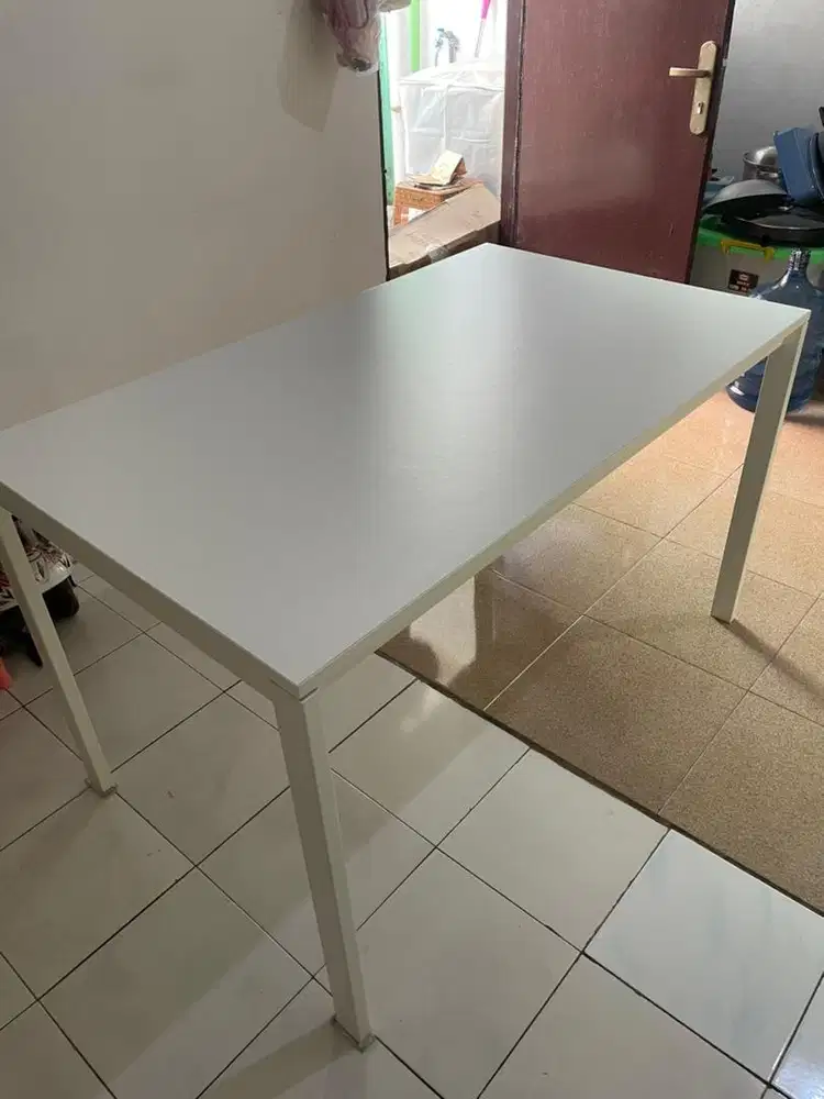 Preloved Meja Makan Ikea dan 2 kursi ikea original