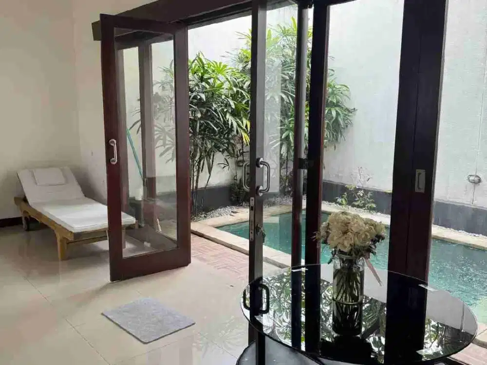 rumah semi villa dekat ke pantai Sanur siap huni bebas banjir