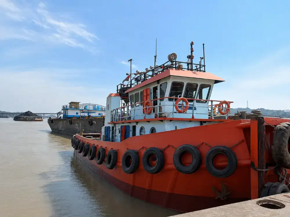Jual Kapal Tugboat Tahun 2011 Mesin Cummins 500x2hp