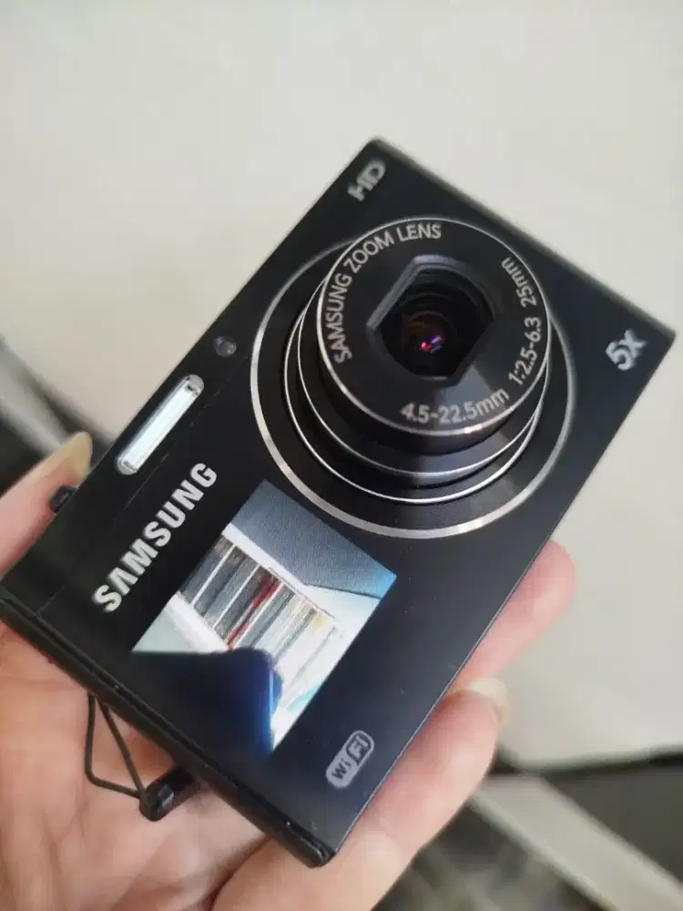 Kamera Samsung DV300F