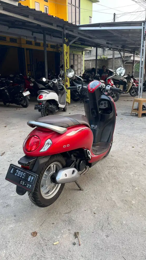 SCOOPY STYLISH TAHUN 2022