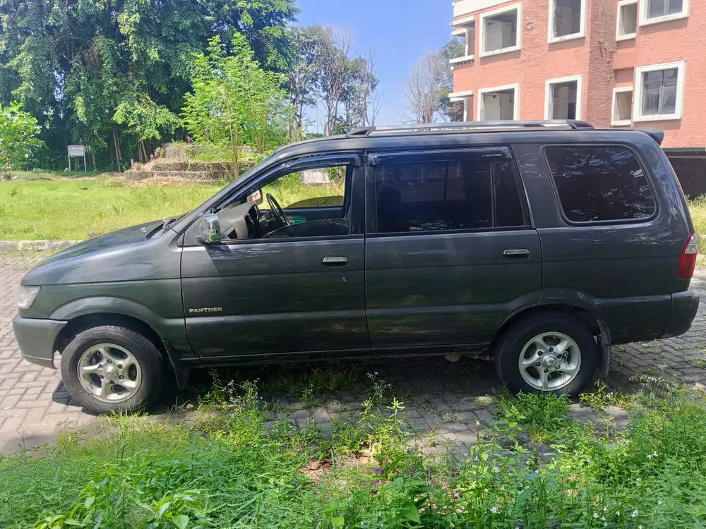 Isuzu Panther 2006 Bensin