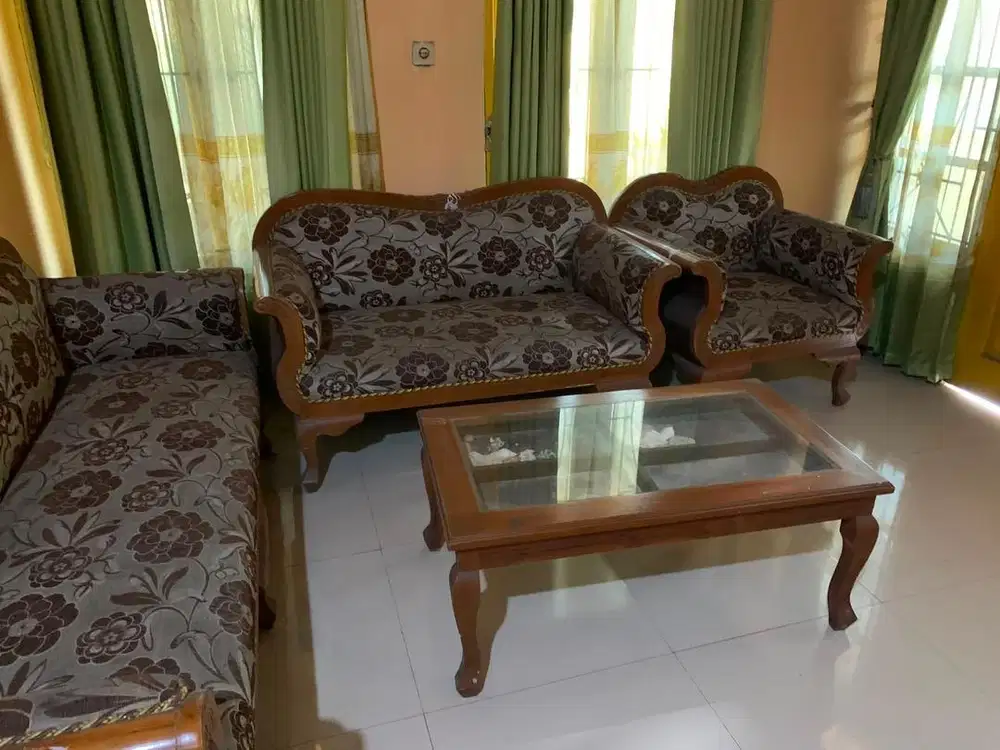 Kursi one set kayu