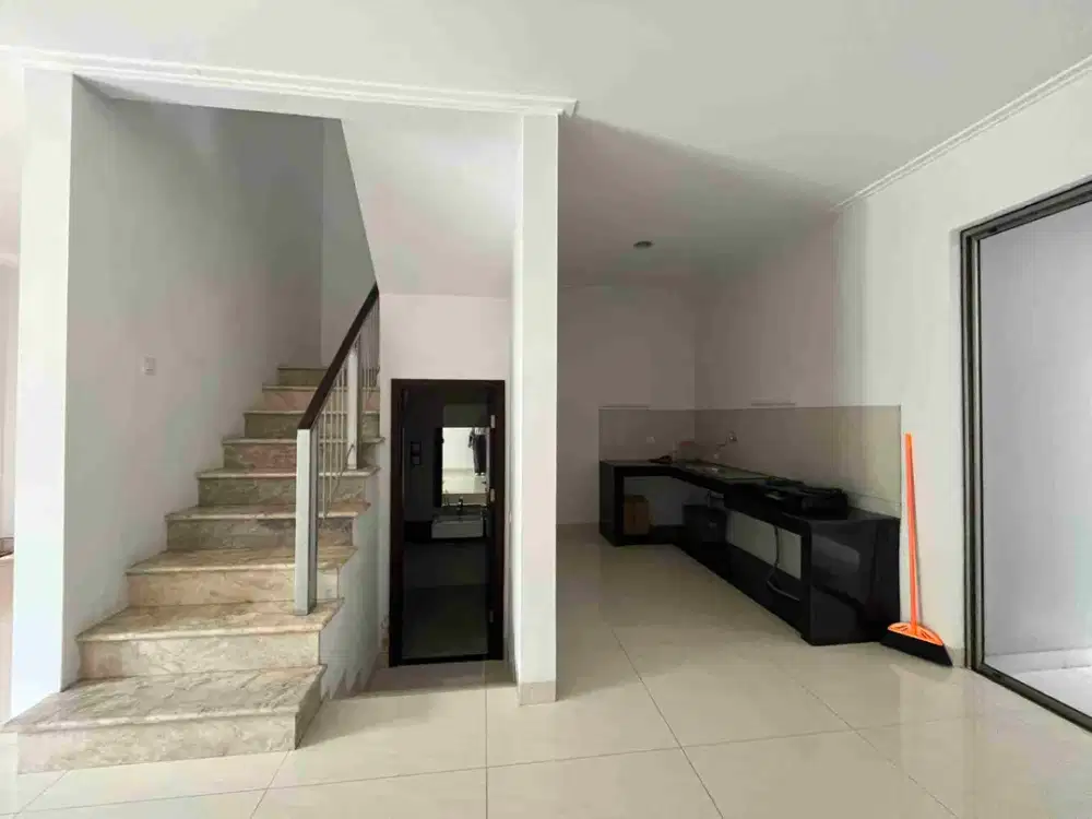 Di Sewa Rumah Golf Island Pik