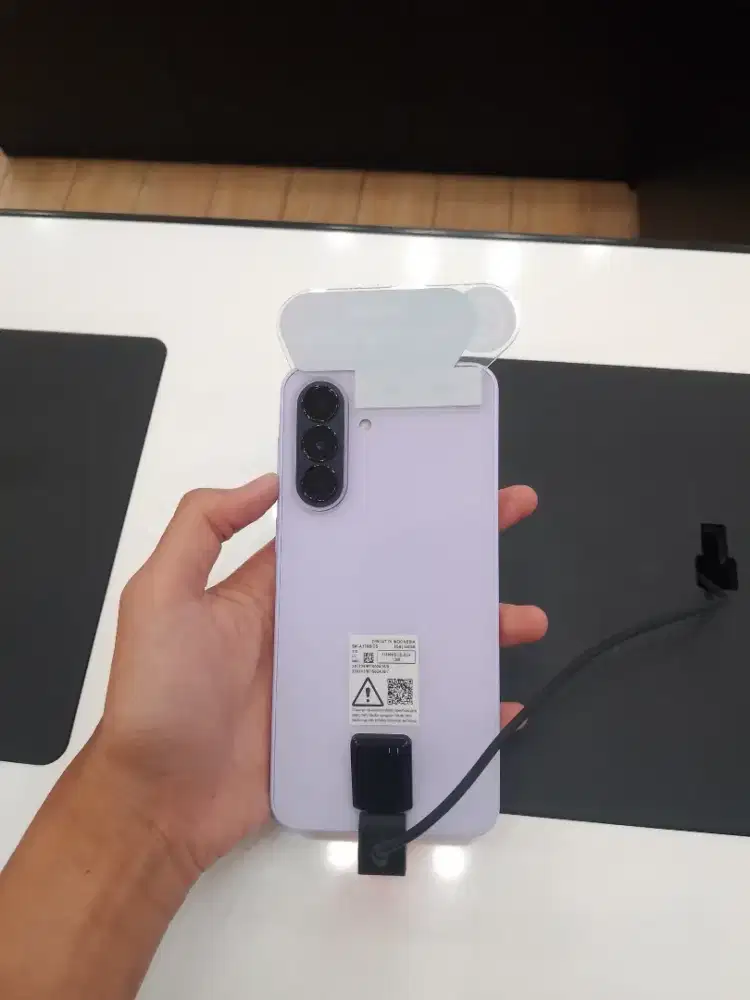 SAMSUNG GALAXY A37