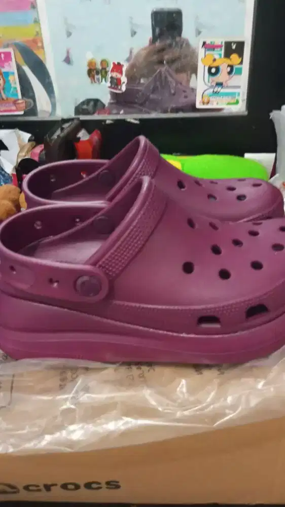 sepatu/sandal merk crocs original size 35