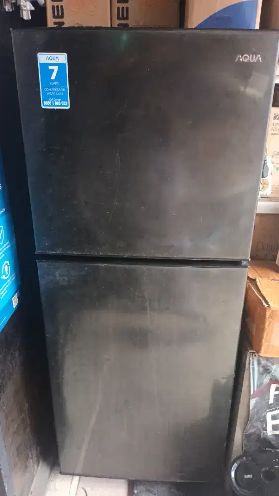 Kulkas aqua 2 pintu