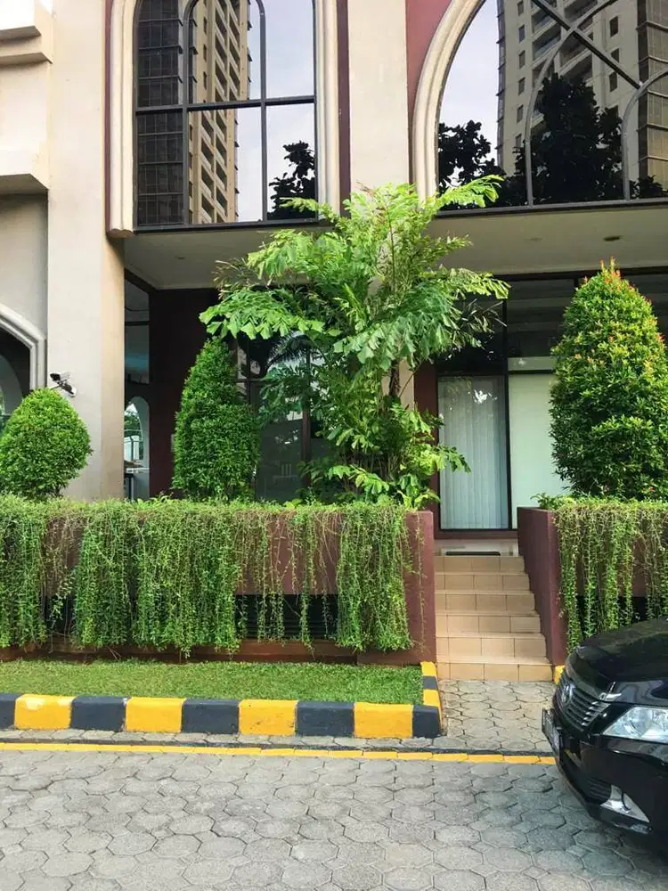 Disewakan Shop Unit 24 m² di Apartemen Simprug Indah, Lokasi Strategis