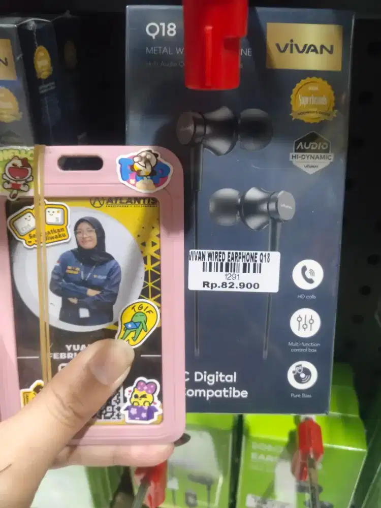 VIVAN WIRED EARPHONE Q18