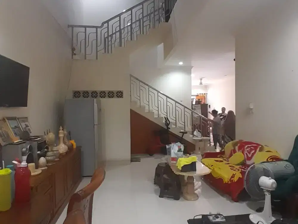 Dijual Rumah Dengan Lokasi Strategis di Lebak Bulus Jaksel DM-18421