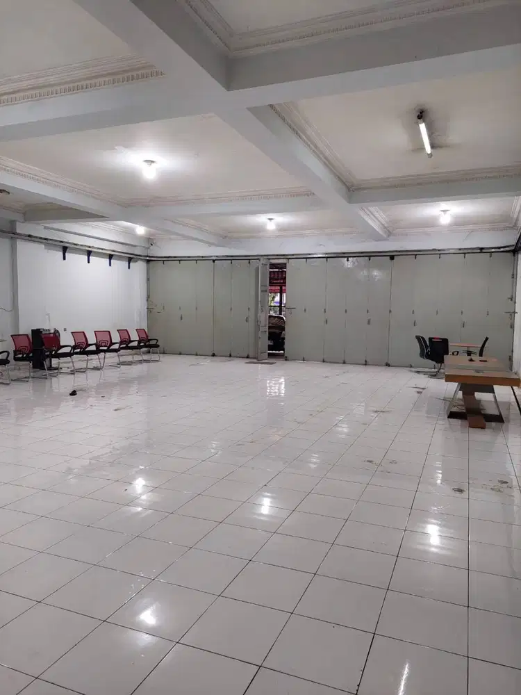 Disewakan Tempat Usaha 1 Lantai Lokasi Strategis di BKR Bandung