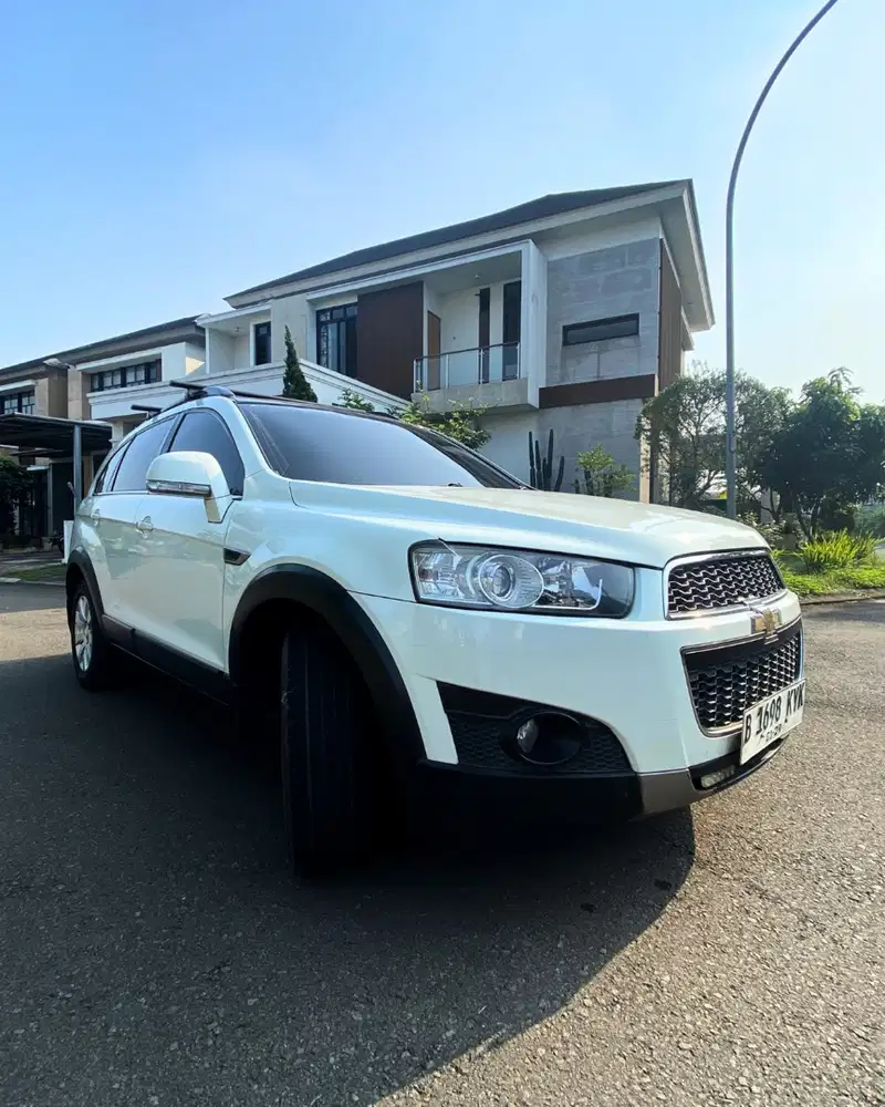 DIJUAL CEPAT (BU) - CHEVROLET CAPTIVA 2.0 FL2 AT DIESEL