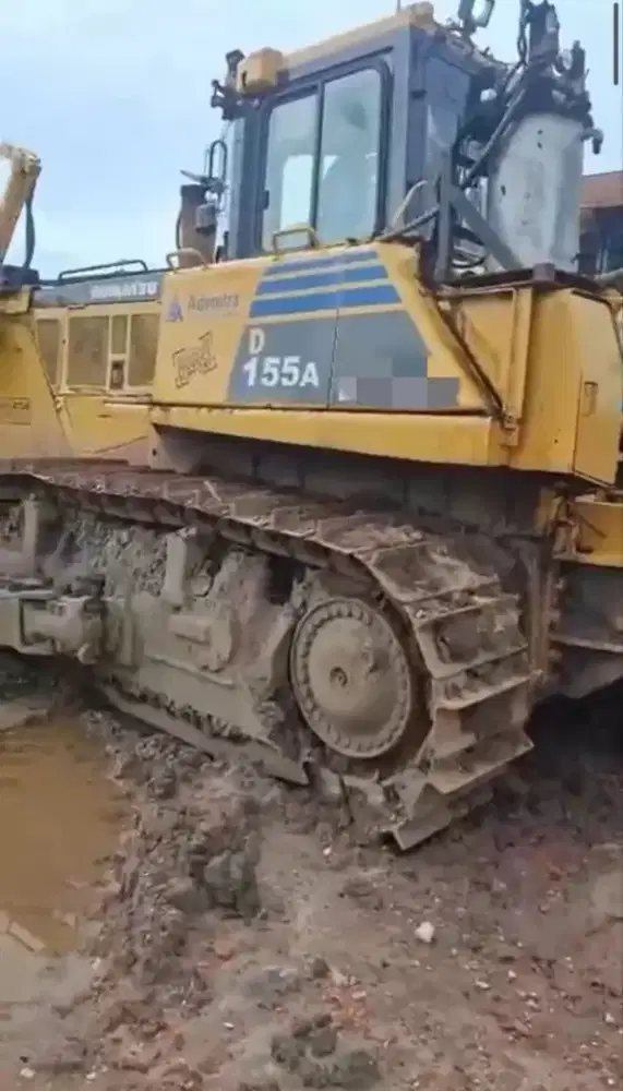 Dozer D155 2013
di Samarinda