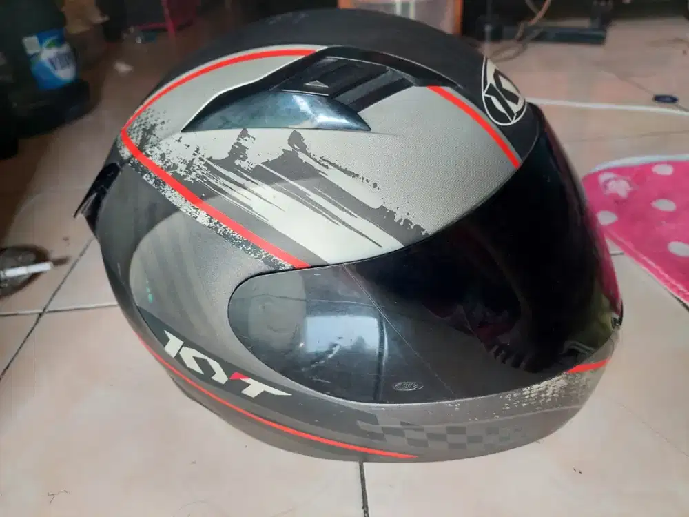 Helm kyt R10 size M