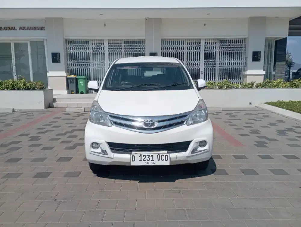 toyota new avanza e 1.3 matic tahun 2013