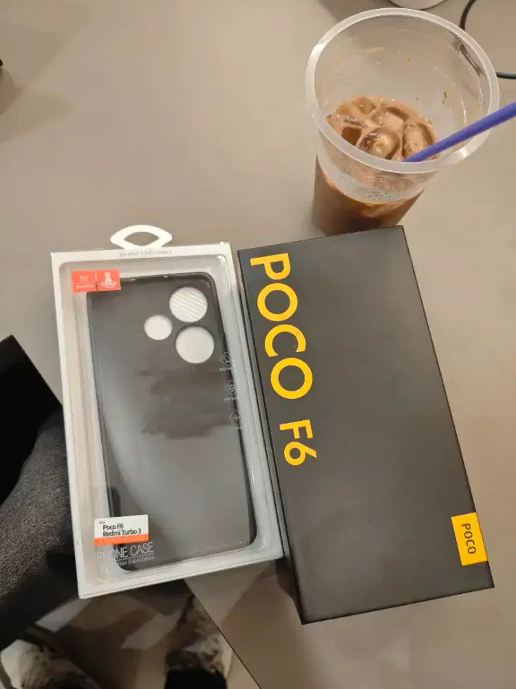 Poco F6 - 12/512