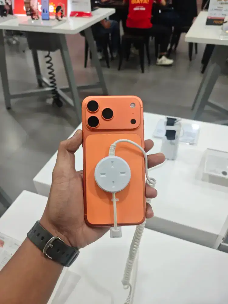 iPhone 17 Pro Max ready cicilan syarat cukup KTP tanpa DP bunga 0