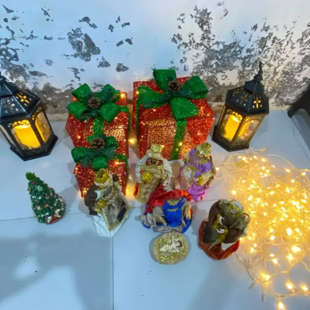 Dekorasi dan Ornamen Natal